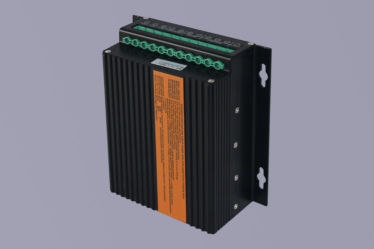 MAX Series Wind-Solar Hybrid MPPT Controller (6)