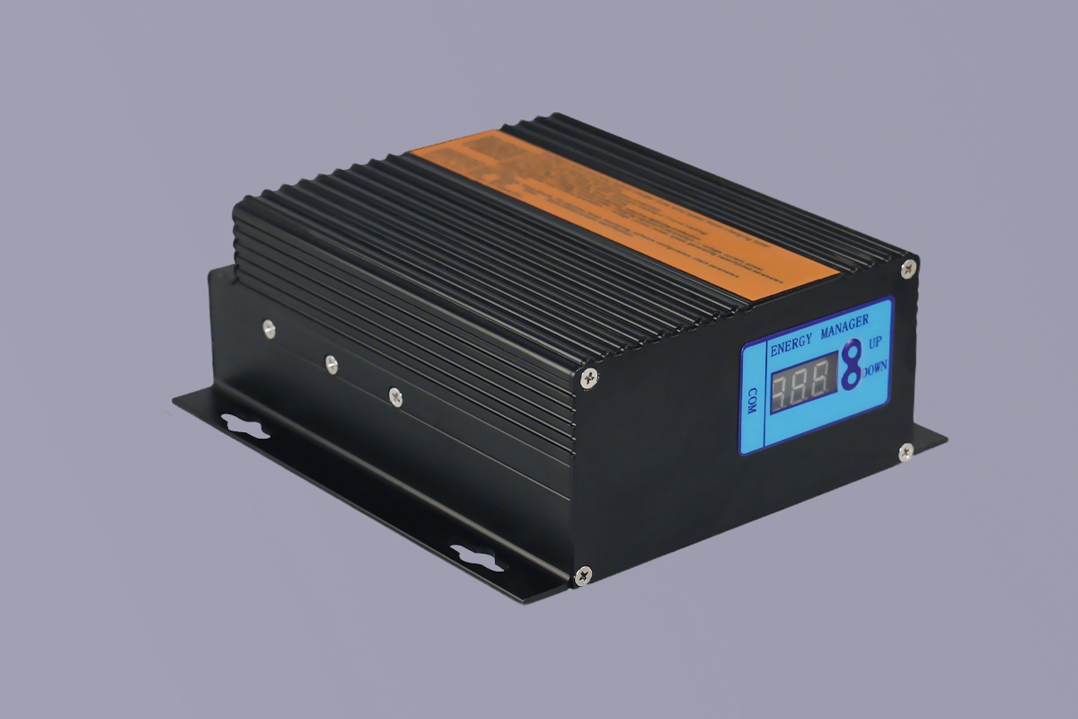 MAX Series Wind-Solar Hybrid MPPT Controller (7)