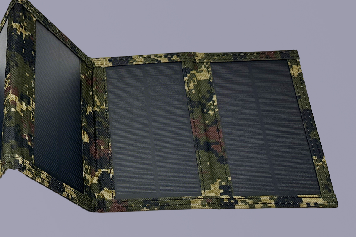 The 50W 5-Fold Portable Solar Panel is your ideal outdoor power companion, combining high-efficiency monocrystalline solar cells with a compact 5-fold design. Available in classic black and tactic ( (8)